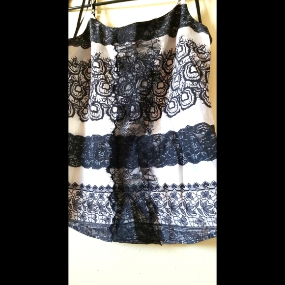 Kardashian Kollection Lace Camisole (NYP) NAME YOUR PRICE - Picture 2 of 5